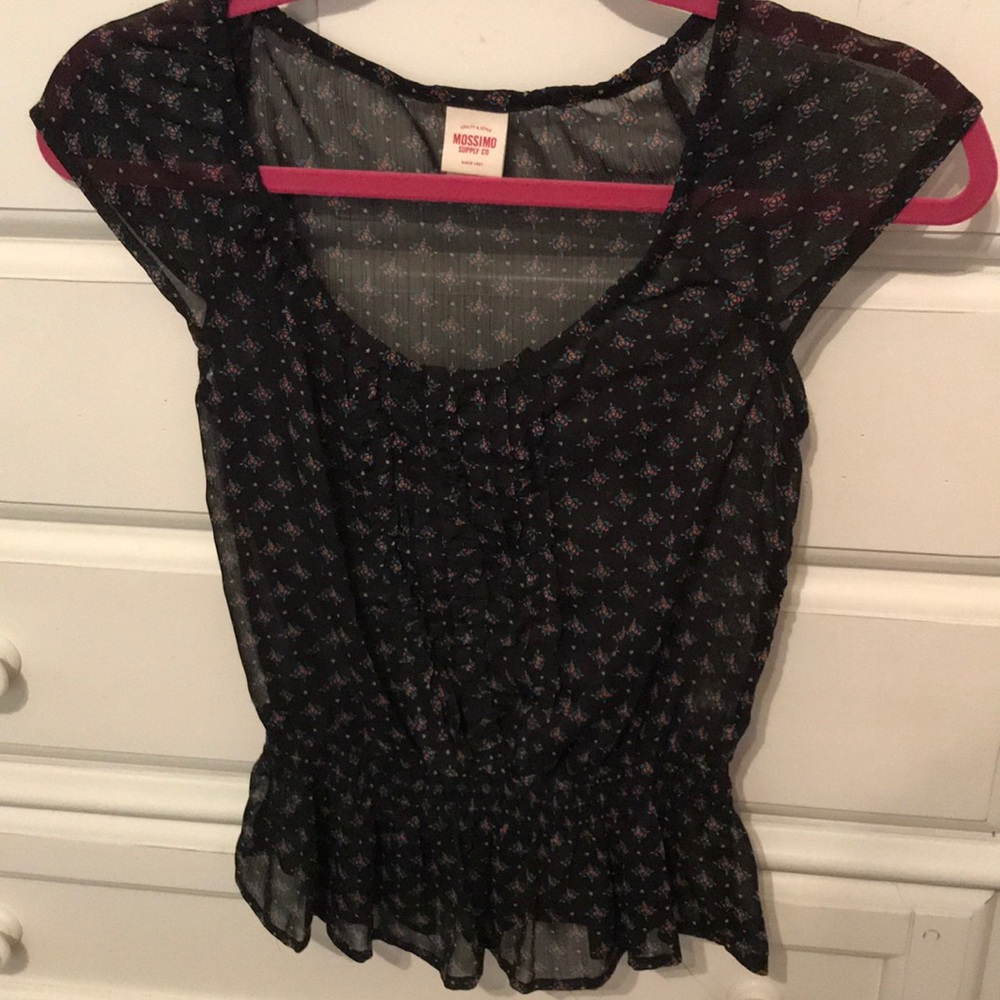 Black peplum waist shirt with cap sleeves